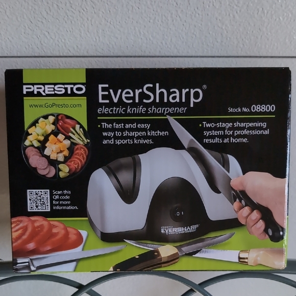 Presto EverSharp Electric Knife Sharpener - Black and White - Picture 1 of 4